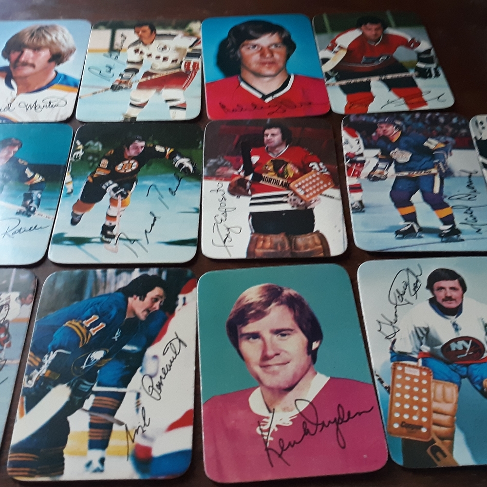 NHL Cards - Picture 3 of 5